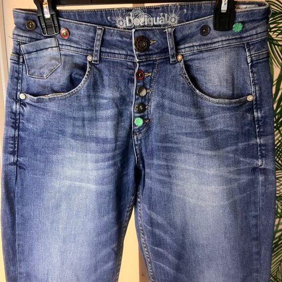 Desigual Women’s Embroidered Love Boyfriend Jeans Size 26 - Picture 3 of 14